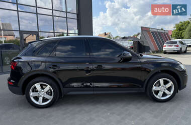 Внедорожник / Кроссовер Audi Q5 2019 в 