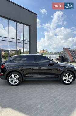 Внедорожник / Кроссовер Audi Q5 2019 в 