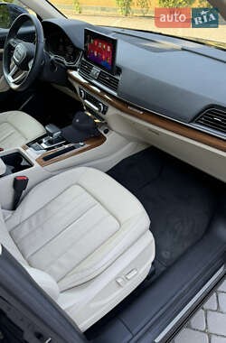 Внедорожник / Кроссовер Audi Q5 2023 в 