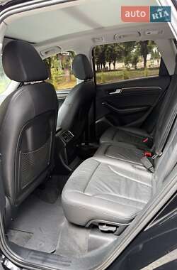 Внедорожник / Кроссовер Audi Q5 2015 в 