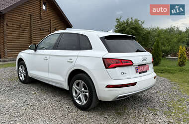 Позашляховик / Кросовер Audi Q5 2018 в 