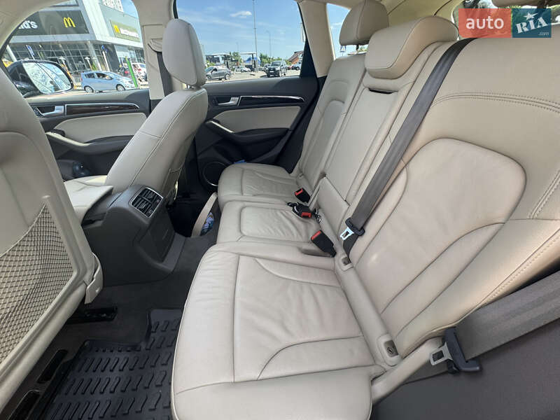 Позашляховик / Кросовер Audi Q5 2016 в Києві