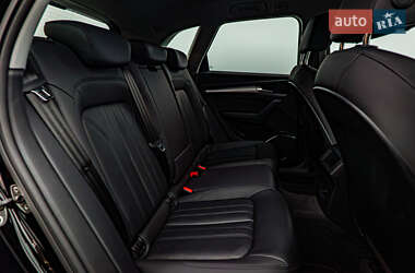 Внедорожник / Кроссовер Audi Q5 2021 в 