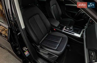 Внедорожник / Кроссовер Audi Q5 2021 в 