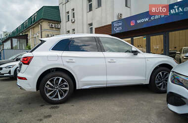 Внедорожник / Кроссовер Audi Q5 2021 в 