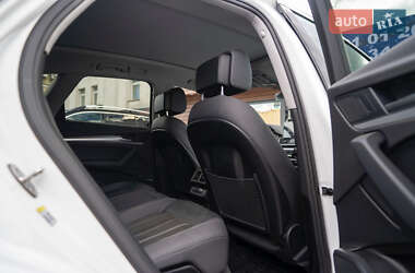 Внедорожник / Кроссовер Audi Q5 2021 в 