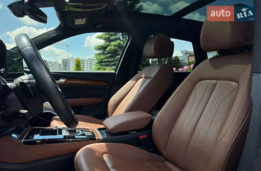 Внедорожник / Кроссовер Audi Q5 2021 в 