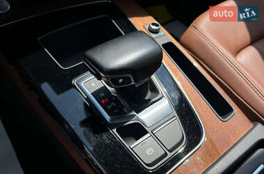 Внедорожник / Кроссовер Audi Q5 2021 в 