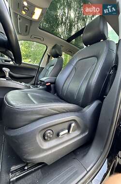 Позашляховик / Кросовер Audi Q5 2015 в 