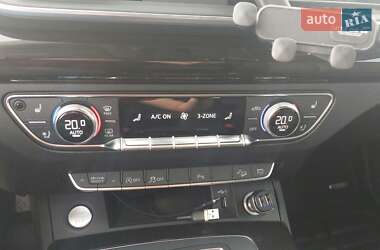Внедорожник / Кроссовер Audi Q5 2018 в 