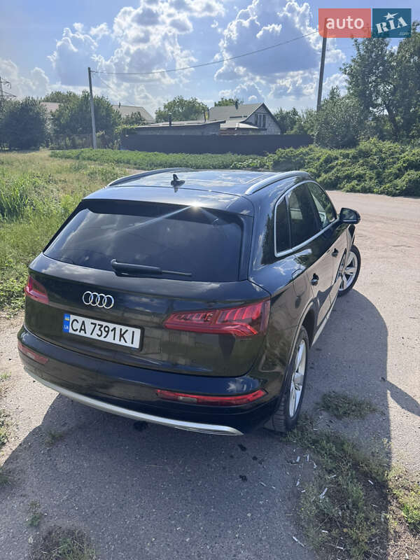 Внедорожник / Кроссовер Audi Q5 2017 в Черкассах