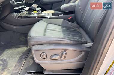 Позашляховик / Кросовер Audi Q5 2023 в 
