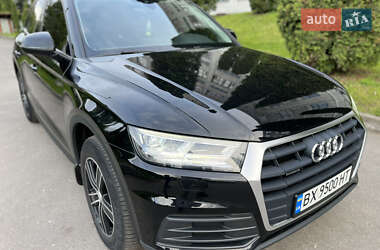 Позашляховик / Кросовер Audi Q5 2018 в 