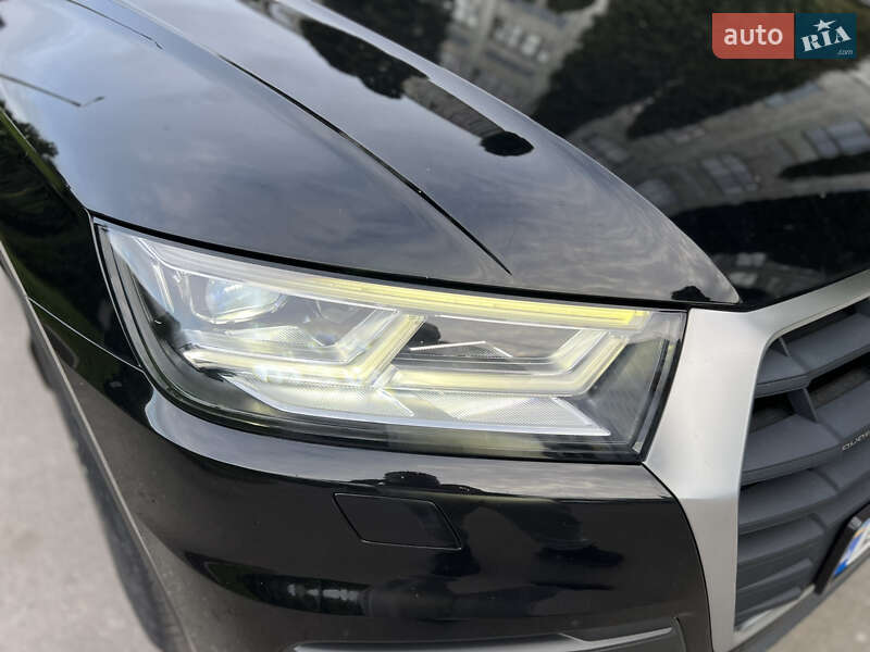 Внедорожник / Кроссовер Audi Q5 2018 в Хмельницком