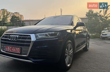 Внедорожник / Кроссовер Audi Q5 2018 в 