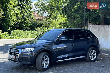 Внедорожник / Кроссовер Audi Q5 2020 в 