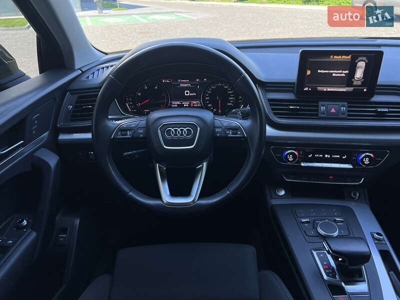 Внедорожник / Кроссовер Audi Q5 2020 в Сваляве