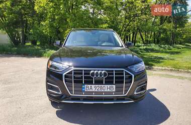 Позашляховик / Кросовер Audi Q5 2021 в 