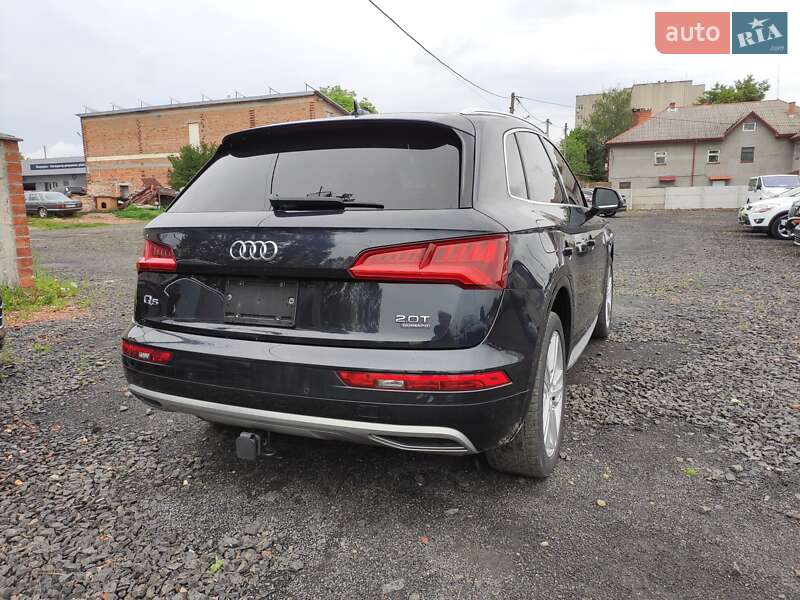 Внедорожник / Кроссовер Audi Q5 2018 в Нововолынске