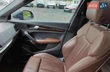 Позашляховик / Кросовер Audi Q5 2018 в 