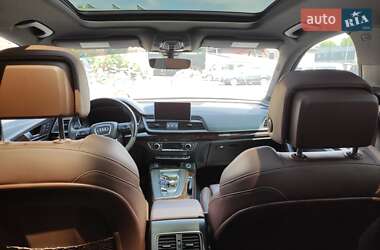 Позашляховик / Кросовер Audi Q5 2018 в 