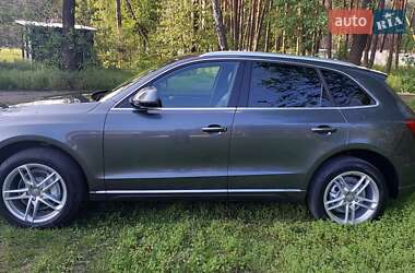 Позашляховик / Кросовер Audi Q5 2016 в 