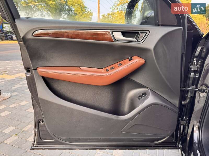 Внедорожник / Кроссовер Audi Q5 2009 в Одессе