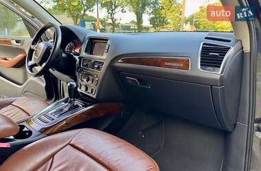 Внедорожник / Кроссовер Audi Q5 2009 в 