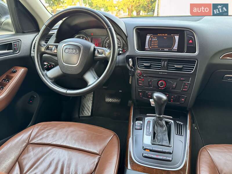 Внедорожник / Кроссовер Audi Q5 2009 в Одессе