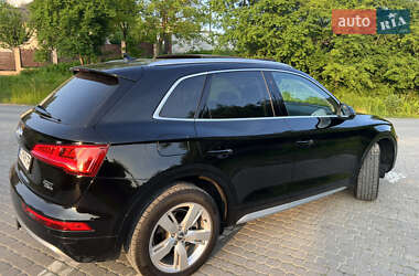 Внедорожник / Кроссовер Audi Q5 2018 в 