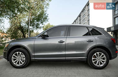 Внедорожник / Кроссовер Audi Q5 2016 в 