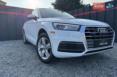 Внедорожник / Кроссовер Audi Q5 2017 в 