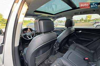 Внедорожник / Кроссовер Audi Q5 2017 в 
