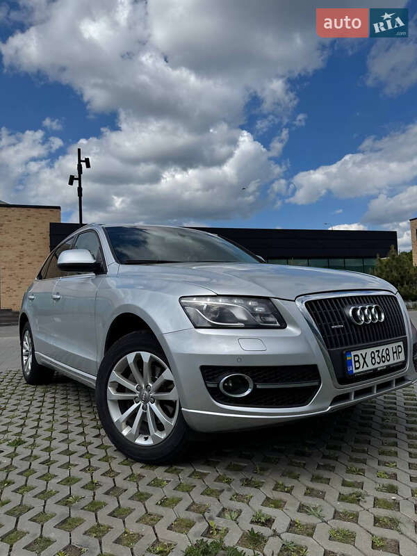 Внедорожник / Кроссовер Audi Q5 2011 в 