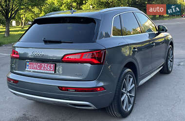 Внедорожник / Кроссовер Audi Q5 2020 в 