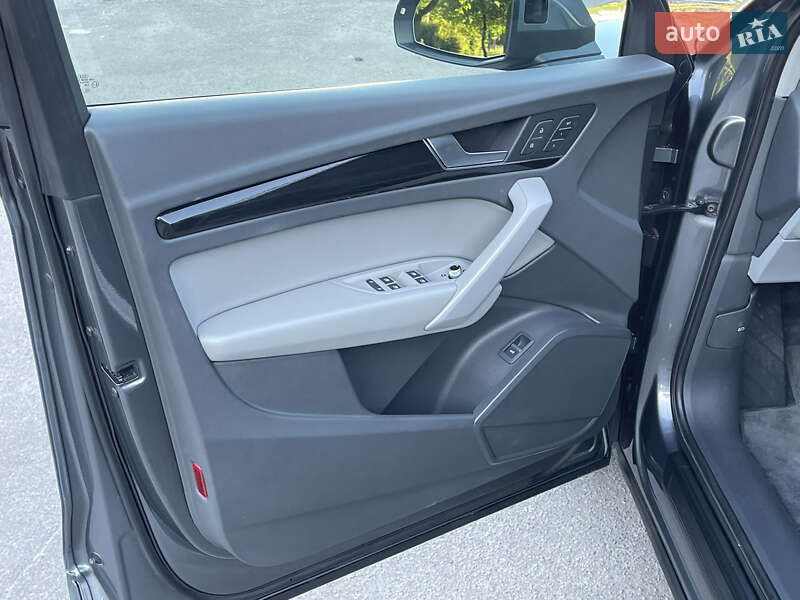 Внедорожник / Кроссовер Audi Q5 2020 в Ровно фото 15 Внедорожник / Кроссовер Audi Q5 2020 в Ровно