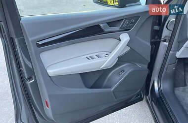 Внедорожник / Кроссовер Audi Q5 2020 в 