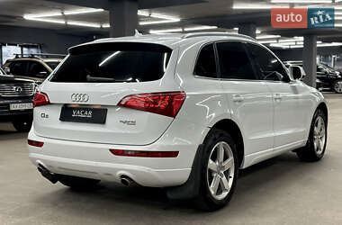 Позашляховик / Кросовер Audi Q5 2011 в 