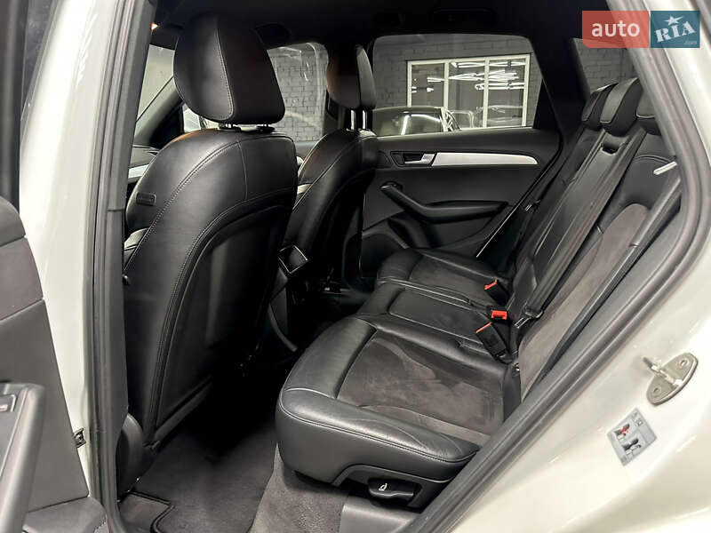 Внедорожник / Кроссовер Audi Q5 2011 в Харькове