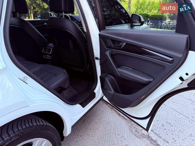 Позашляховик / Кросовер Audi Q5 2018 в Харкові
