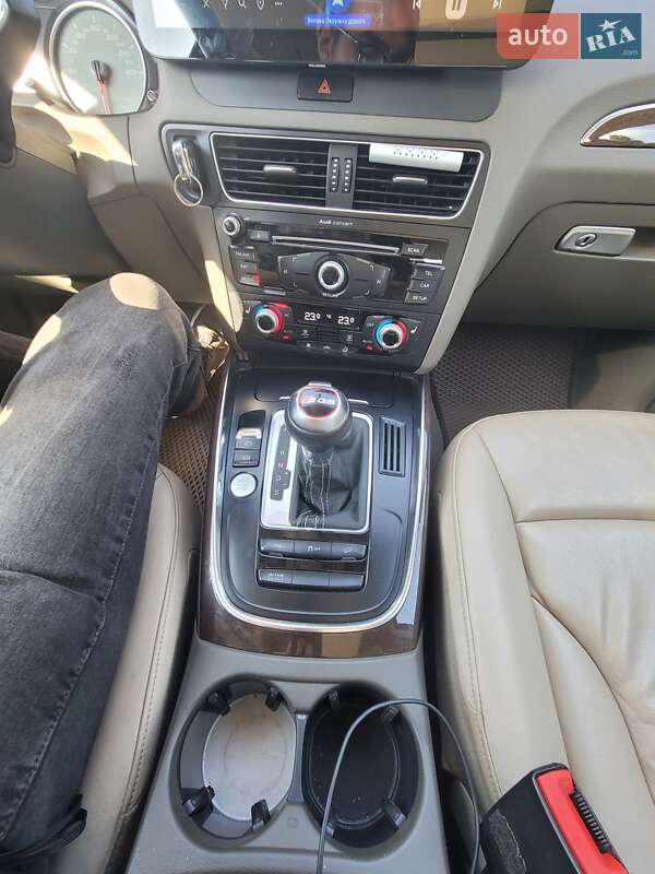 Внедорожник / Кроссовер Audi Q5 2011 в Киеве