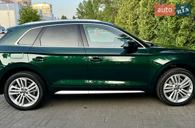 Внедорожник / Кроссовер Audi Q5 2018 в 