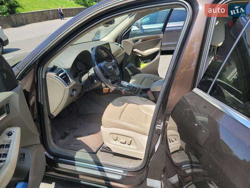 Внедорожник / Кроссовер Audi Q5 2011 в Киеве