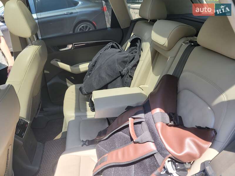 Внедорожник / Кроссовер Audi Q5 2011 в Киеве