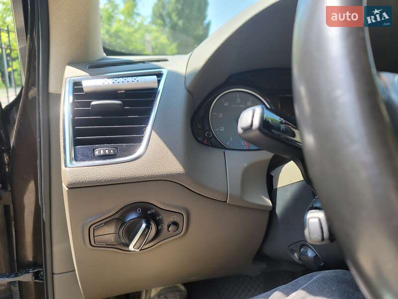 Внедорожник / Кроссовер Audi Q5 2011 в Киеве