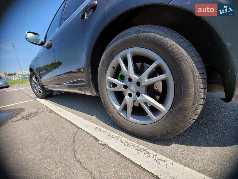 Внедорожник / Кроссовер Audi Q5 2011 в Киеве