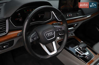 Внедорожник / Кроссовер Audi Q5 2021 в 