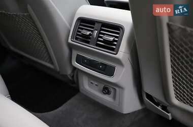 Внедорожник / Кроссовер Audi Q5 2021 в 
