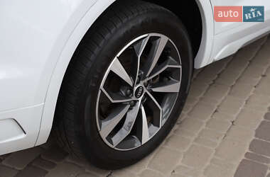 Внедорожник / Кроссовер Audi Q5 2021 в 