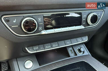 Внедорожник / Кроссовер Audi Q5 2022 в 